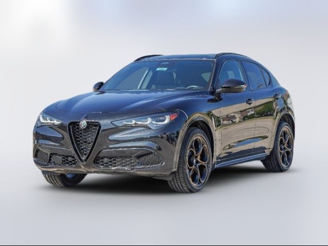 2025 Alfa Romeo Stelvio Base