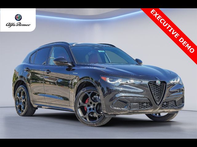 2025 Alfa Romeo Stelvio Base