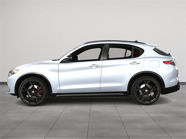 2025 Alfa Romeo Stelvio Sprint