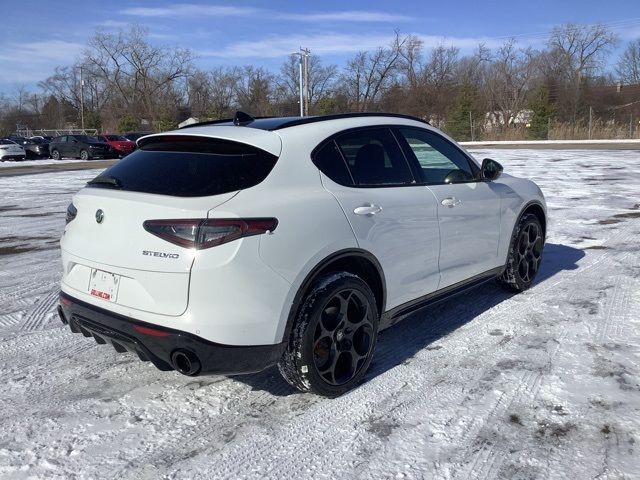 2025 Alfa Romeo Stelvio Sprint