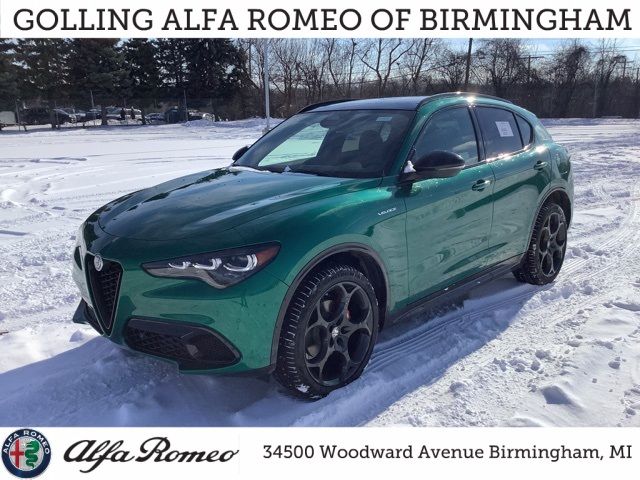 2025 Alfa Romeo Stelvio Sprint