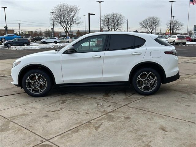 2025 Alfa Romeo Stelvio Sprint