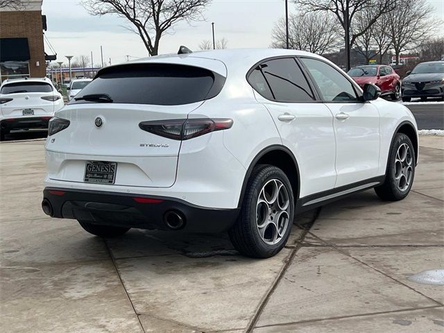 2025 Alfa Romeo Stelvio Sprint