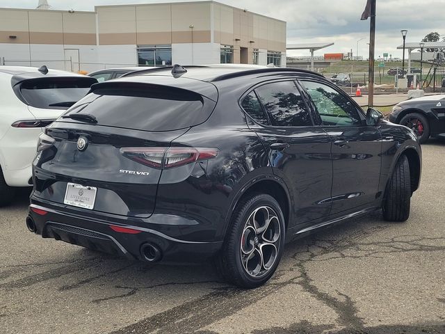 2025 Alfa Romeo Stelvio Sprint