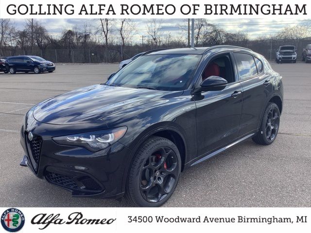 2025 Alfa Romeo Stelvio Sprint