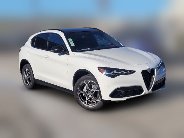 2025 Alfa Romeo Stelvio Sprint