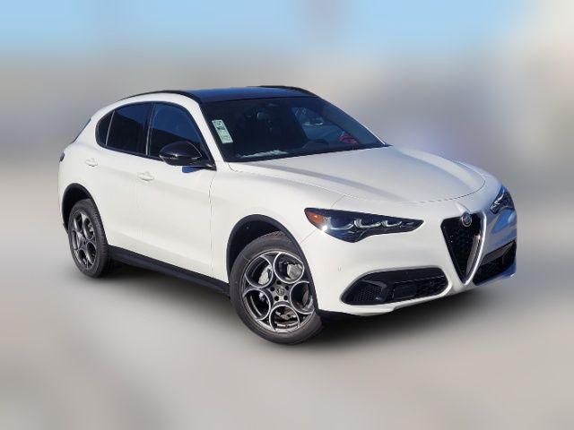 2025 Alfa Romeo Stelvio Sprint