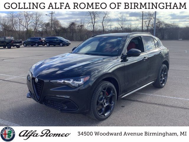 2025 Alfa Romeo Stelvio Sprint