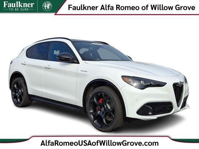 2025 Alfa Romeo Stelvio Sprint