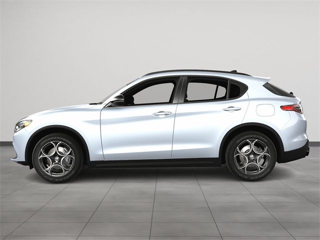 2025 Alfa Romeo Stelvio Sprint