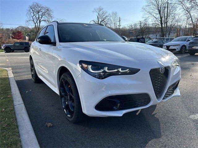 2025 Alfa Romeo Stelvio Special Edition