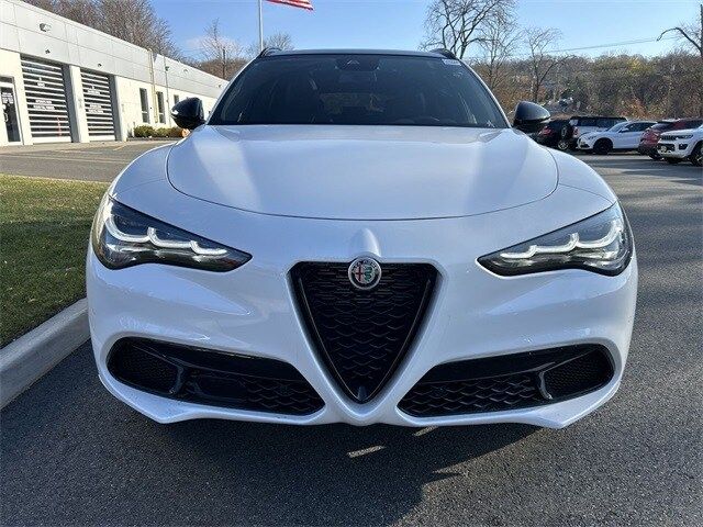 2025 Alfa Romeo Stelvio Special Edition