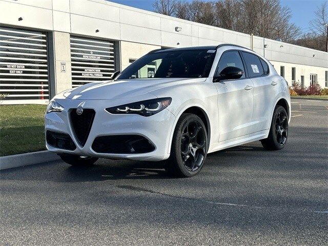 2025 Alfa Romeo Stelvio Special Edition