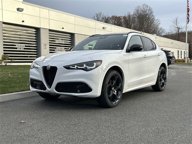 2025 Alfa Romeo Stelvio Special Edition