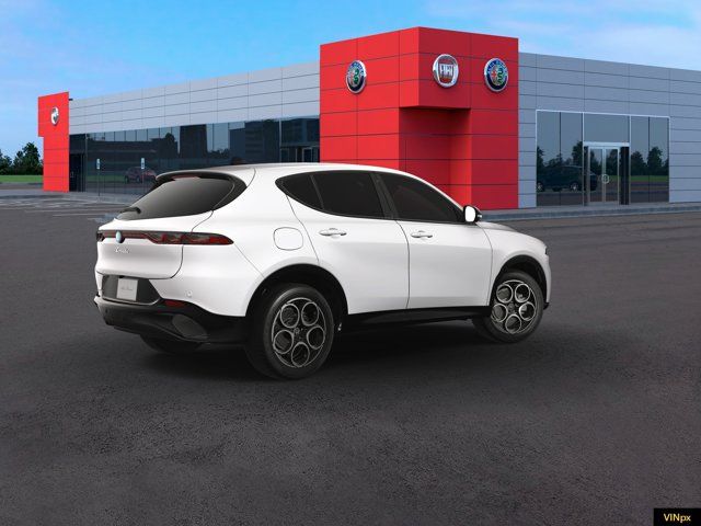 2025 Alfa Romeo Tonale Base