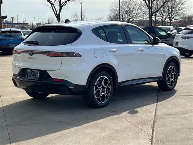2025 Alfa Romeo Tonale Base