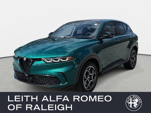 2025 Alfa Romeo Tonale Base