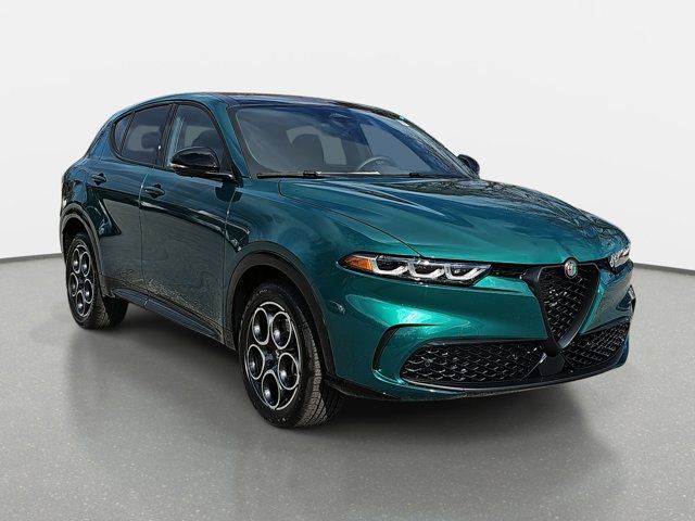 2025 Alfa Romeo Tonale Base