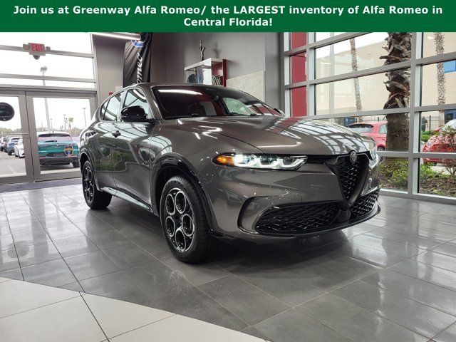 2025 Alfa Romeo Tonale Base