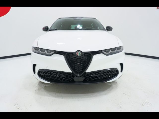 2025 Alfa Romeo Tonale Base