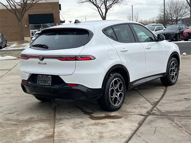 2025 Alfa Romeo Tonale Base