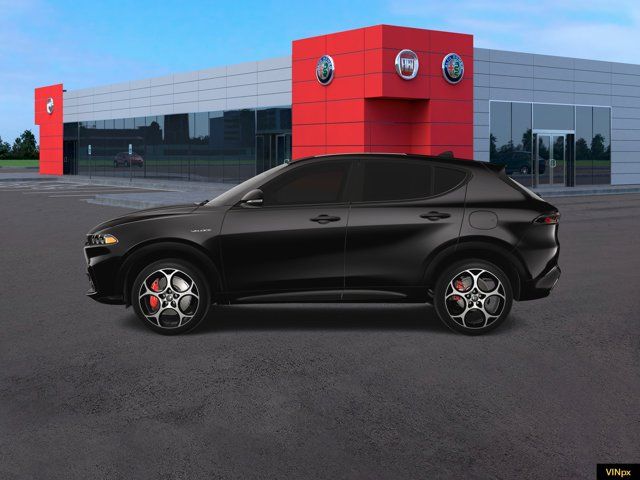 2025 Alfa Romeo Tonale Base