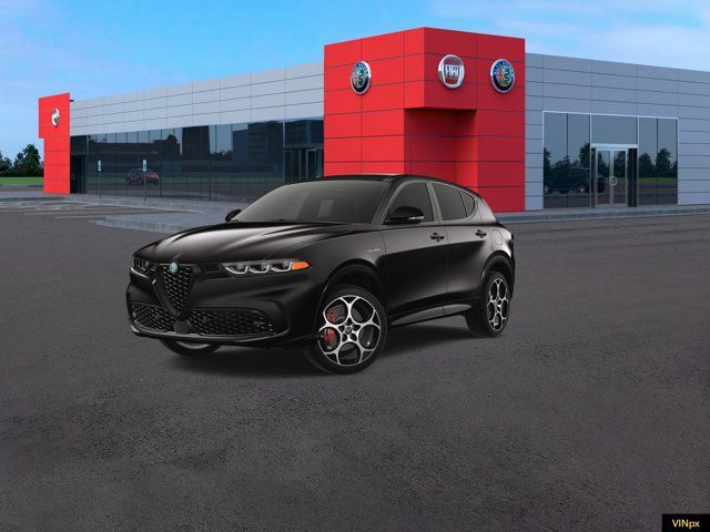 2025 Alfa Romeo Tonale Base