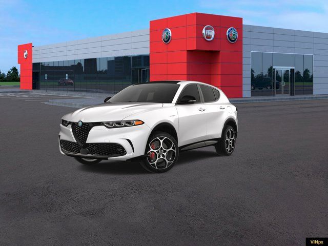 2025 Alfa Romeo Tonale Base