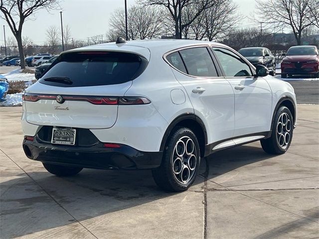 2025 Alfa Romeo Tonale Base
