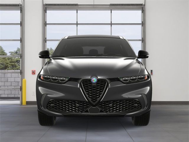 2025 Alfa Romeo Tonale Base