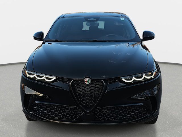 2025 Alfa Romeo Tonale Base