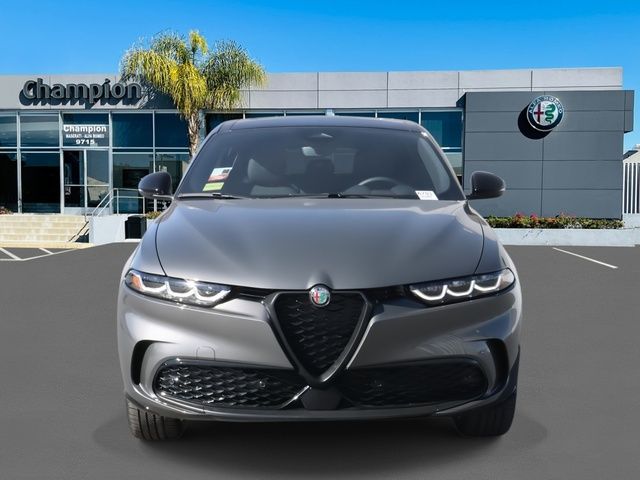 2025 Alfa Romeo Tonale Base