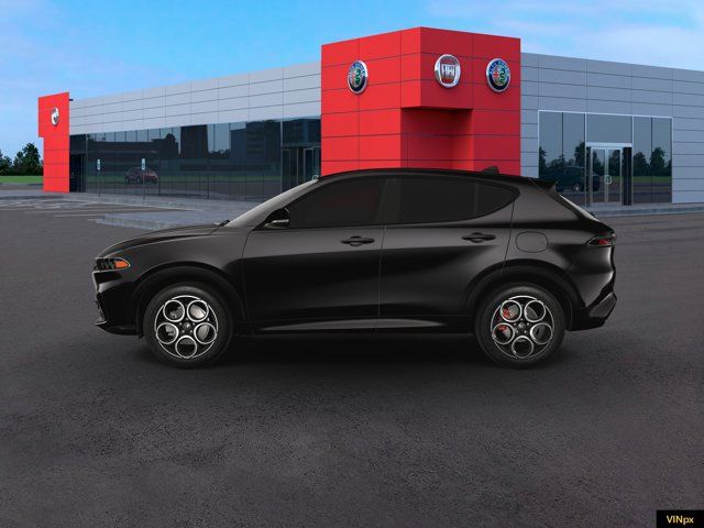 2025 Alfa Romeo Tonale Base