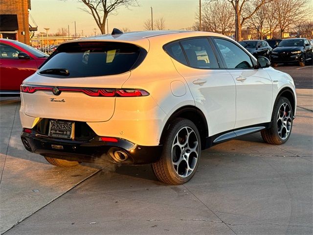 2025 Alfa Romeo Tonale Base