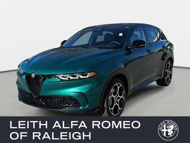 2025 Alfa Romeo Tonale Base