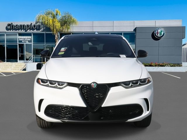 2025 Alfa Romeo Tonale Base