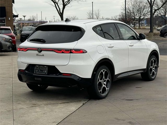 2025 Alfa Romeo Tonale Base