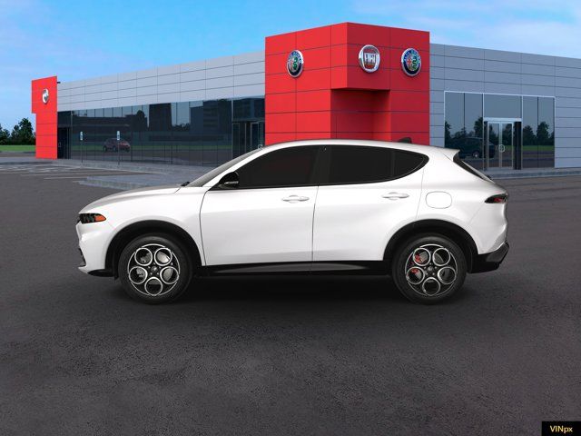 2025 Alfa Romeo Tonale Base