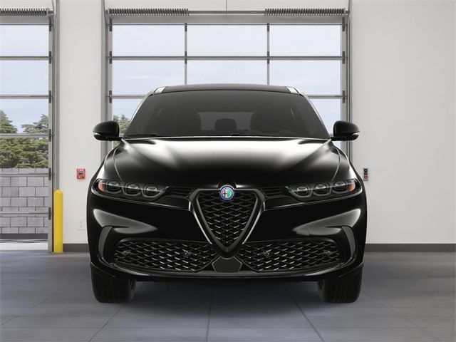 2025 Alfa Romeo Tonale Base