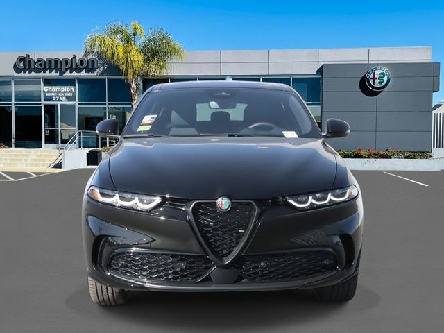 2025 Alfa Romeo Tonale Base