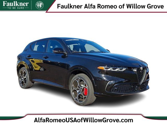 2025 Alfa Romeo Tonale Base