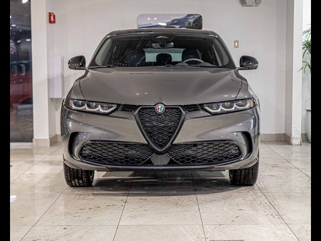 2025 Alfa Romeo Tonale Base