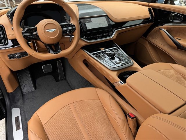 2025 Aston Martin DBX 707