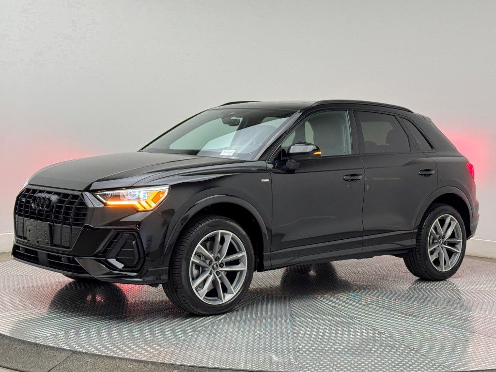 Vehicle image 7 of 40