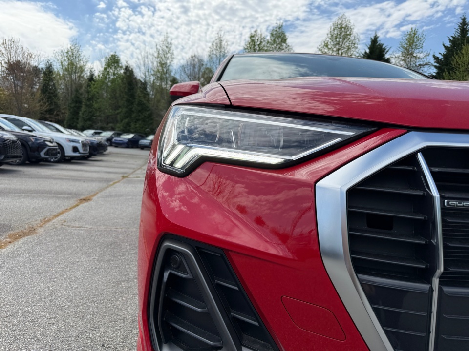Vehicle image 24 of 35