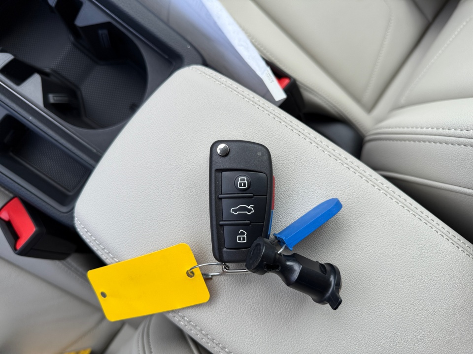 Vehicle image 34 of 35