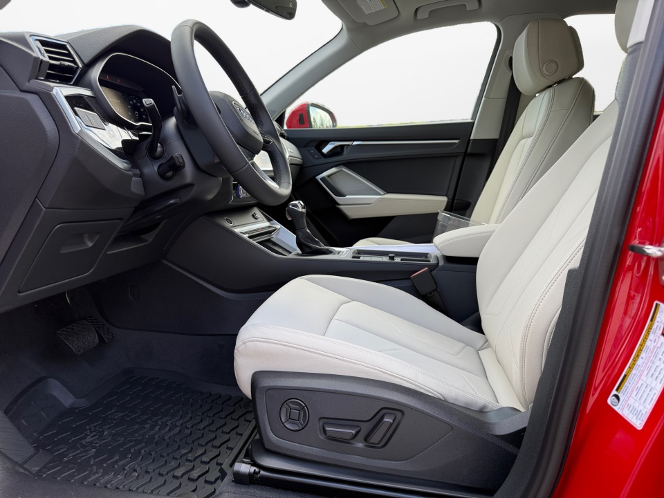 Vehicle image 9 of 35
