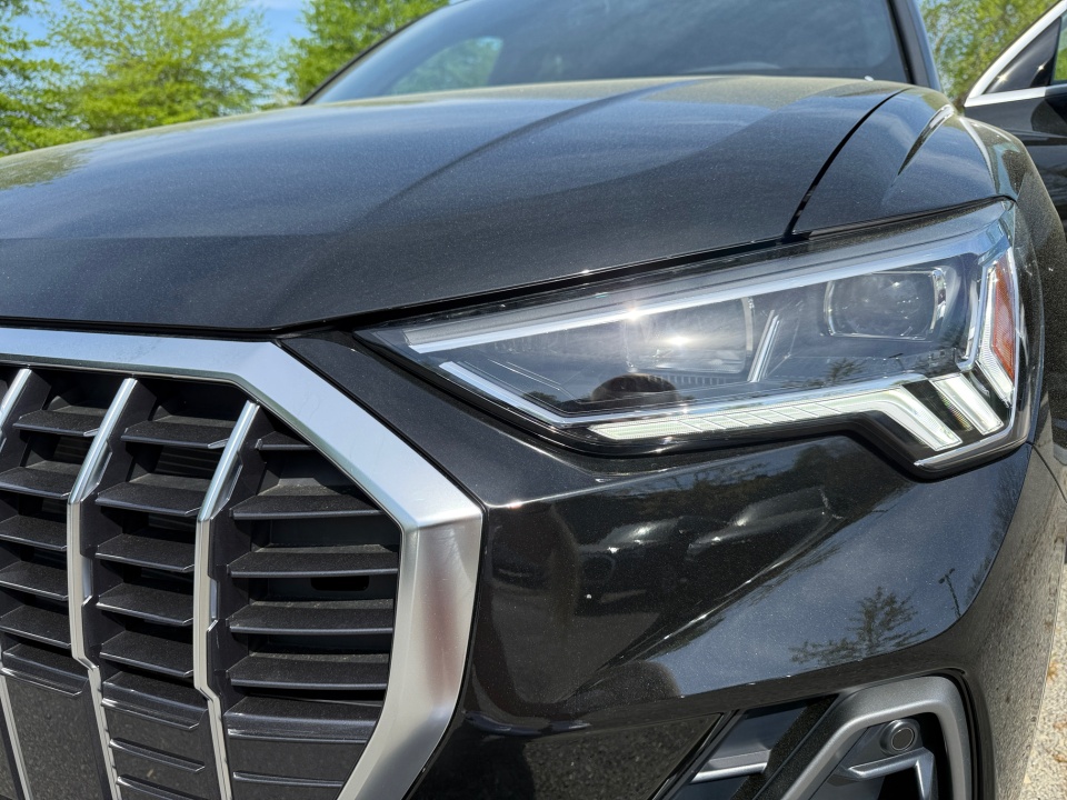 Vehicle image 26 of 35
