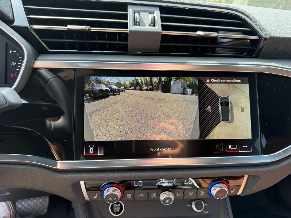 Vehicle image 19 of 35