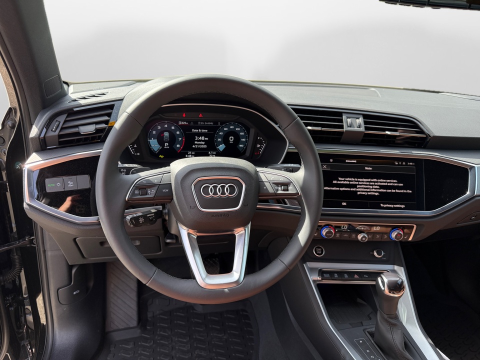 Vehicle image 10 of 35